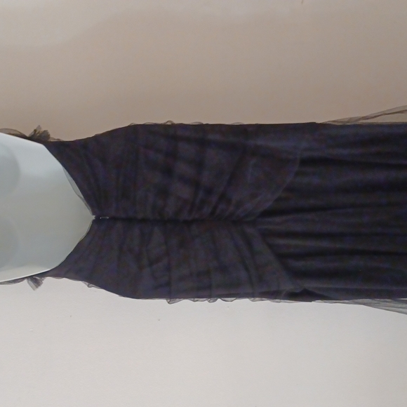 Cache Gown - Picture 14 of 16